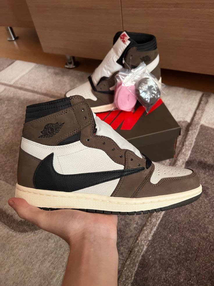 <h4>Sneakers that are comfortable, stylish, and rated 5 stars</h4>