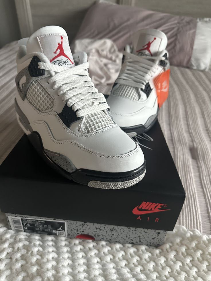 <h4>Sneakers that are comfortable, stylish, and rated 5 stars</h4>